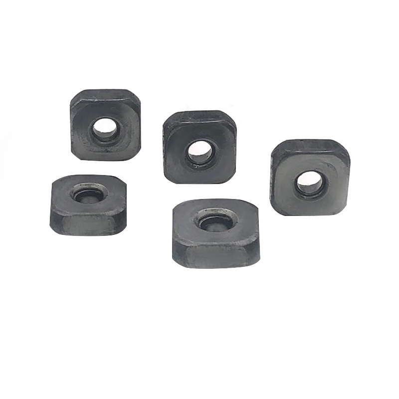 Non štandardné prispôsobenie štvorcovej matice Nepravidelná matica v tvare