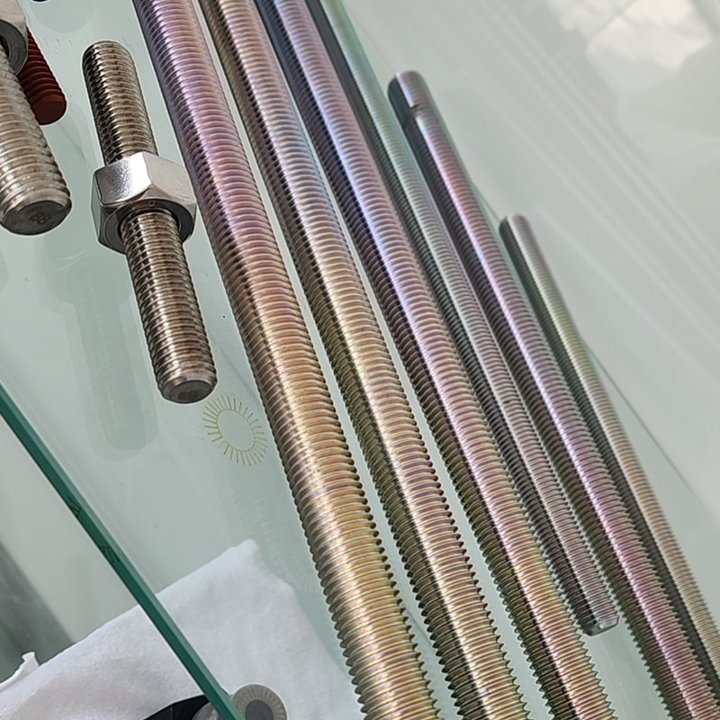 Legovaná oceľ M27*300 PTFE / Dacromet Coating B7 Závitové tyče Čapy Legovaná oceľ M27*300 PTFE / Dacromet Coating B7 Závitové tyče Čapy